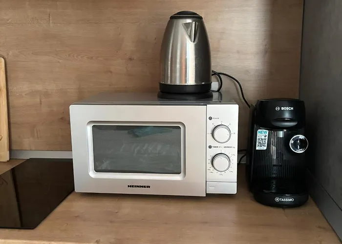 Malul Marii - First Line Cu La Mare * Navodari