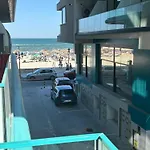 Apartament Malul Marii - First Line Cu La Mare Năvodari