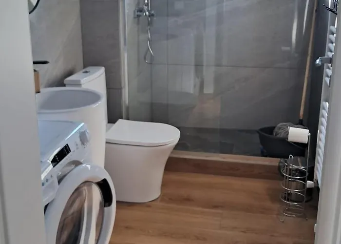 Malul Marii - First Line Cu La Mare * Năvodari