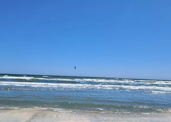 Malul Marii - First Line Cu La Mare